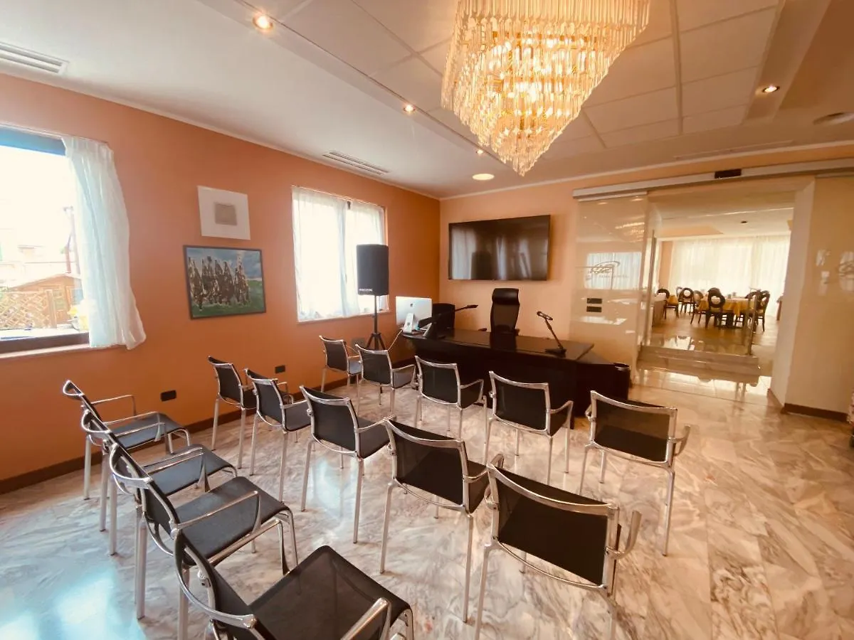 Green Park Hotel 페스키에라델가르다