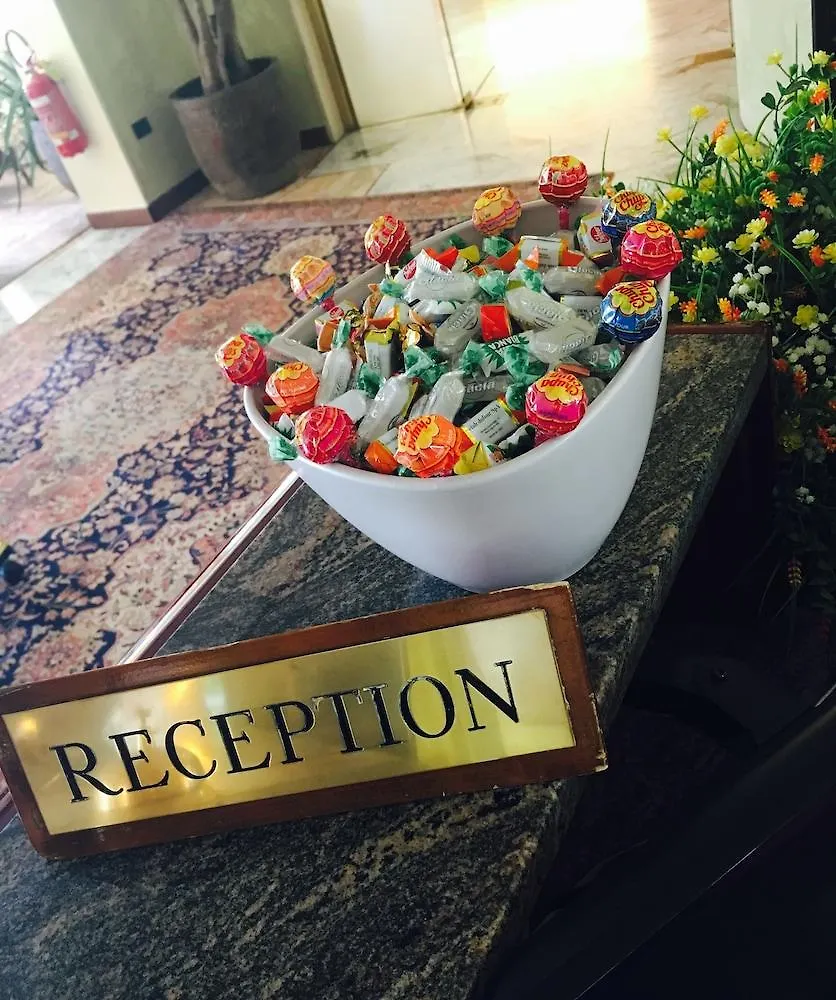 Green Park Hotel 페스키에라델가르다