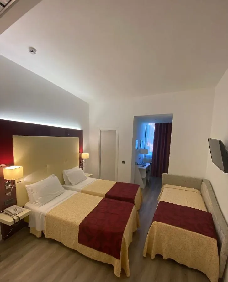 Green Park Hotel 페스키에라델가르다