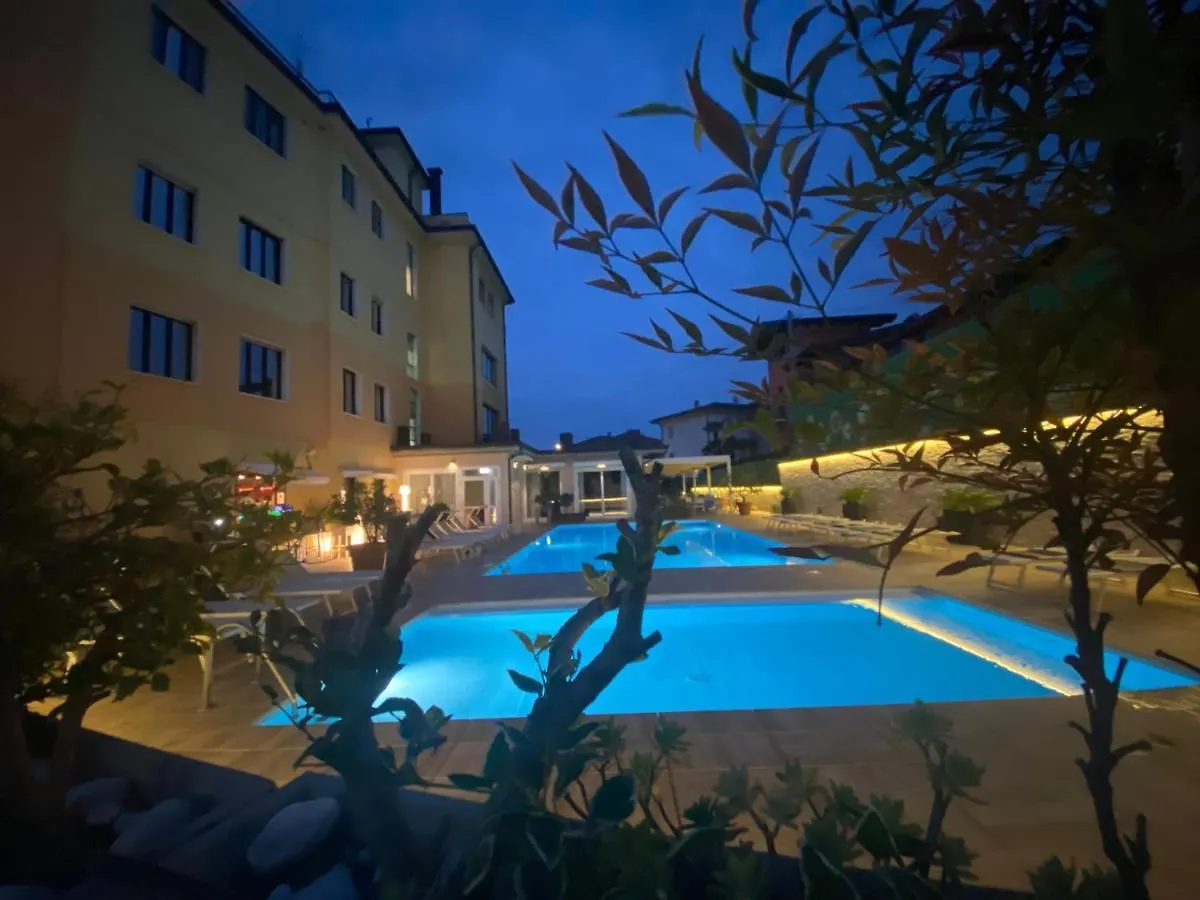Green Park Hotel ペスキエーラ・デル・ガルダ