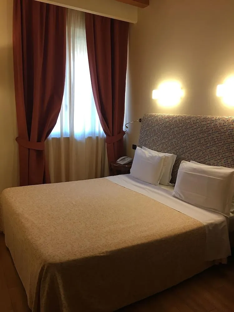 Green Park Hotel ペスキエーラ・デル・ガルダ